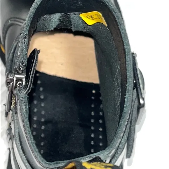 Dr.Martens Jaimes Leather Harness Chelsea Boot Black Leather Boots unisex