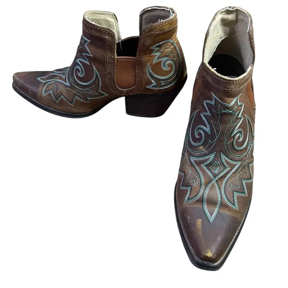 Durango Golden Brown Crush Ankle Boots Turquoise Embroidered Design Western