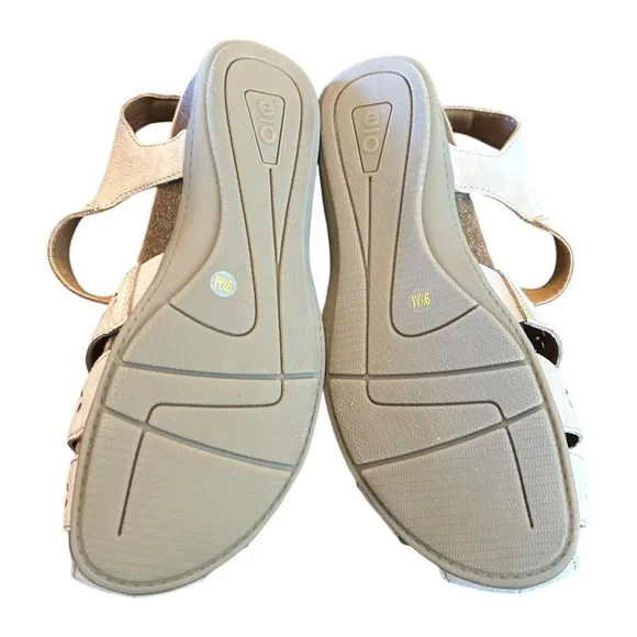 Earth  Birdy Leather Closed Toe Strappy Casual Slip-on Comfort Sandals NEW 9.5