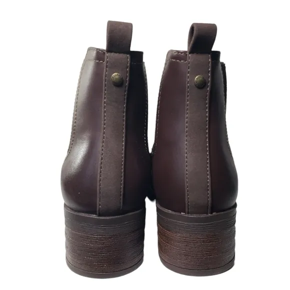 Eastland Jasmine Chelsea Brown Closed Toe Ankle Boots Sz 8W