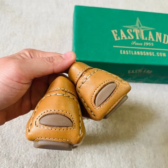 EASTLAND Leather Flat Loafers