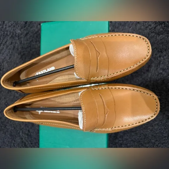 Eastland Patricia Driving Loafer - Women's Sz 9 leather