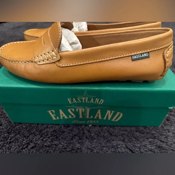 Eastland Patricia Driving Loafer - Women's Sz 9 leather