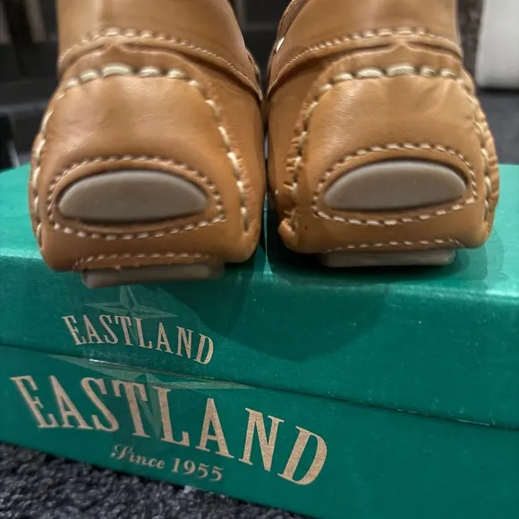 Eastland Patricia Driving Loafer - Women's Sz 9 leather