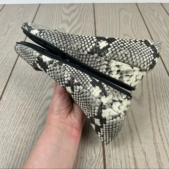 Easy Spirit Abelle Leather Almond Toe Low Wedges 6.5M Black &amp; White Snake Python