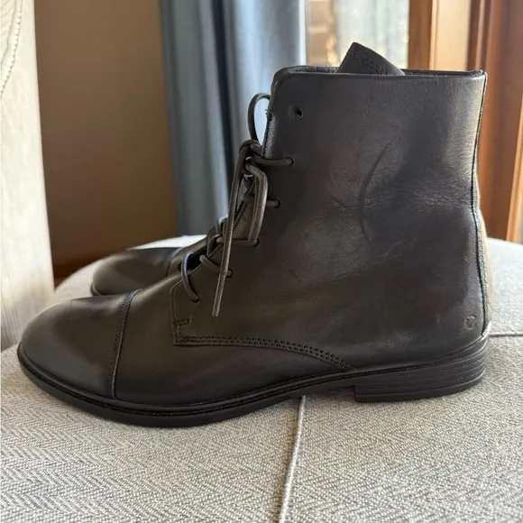 Ecco Black Leather Combat Boots