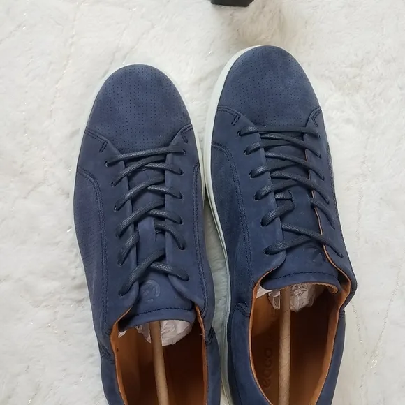 ECCO Soft 7 Men's Suede Low-Top Sneakers