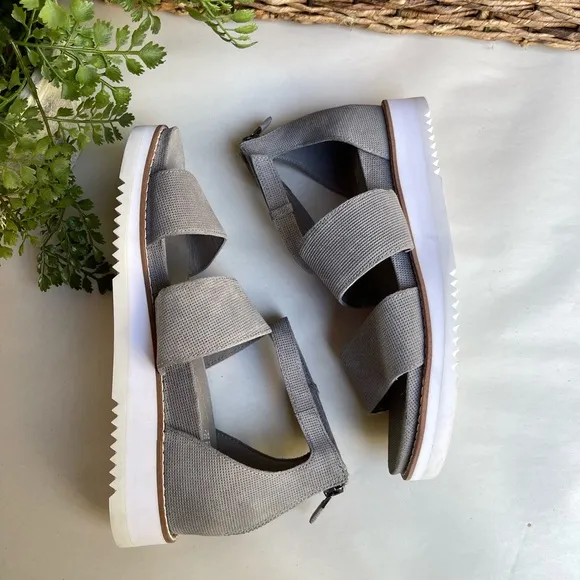 EILEEN FISHER keno platform sandals size 7.5 New
