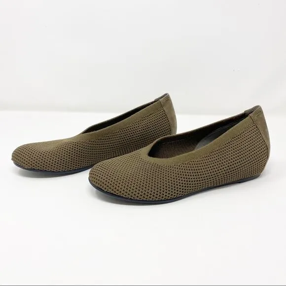 Eileen Fisher Womens Seam Stretch Slip On Flats Size 7
