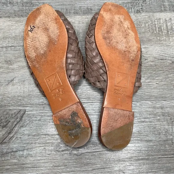 Either/Or Leather Sandals in Taupe Size 9