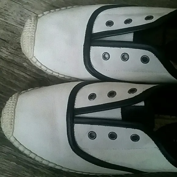 Elie Tahari  espadrilles