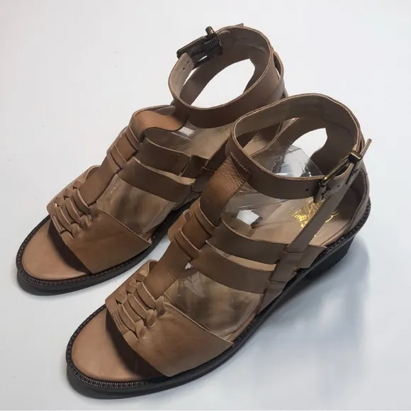Elliot Lucca Lena Gladiator Sandals in Size 10