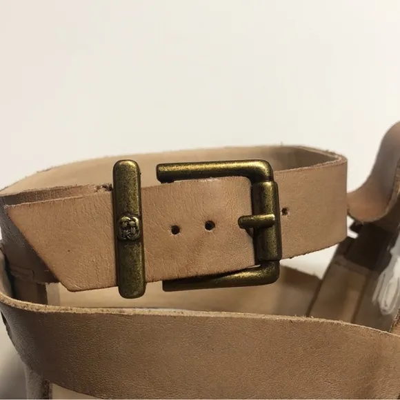 Elliot Lucca Lena Gladiator Sandals in Size 10