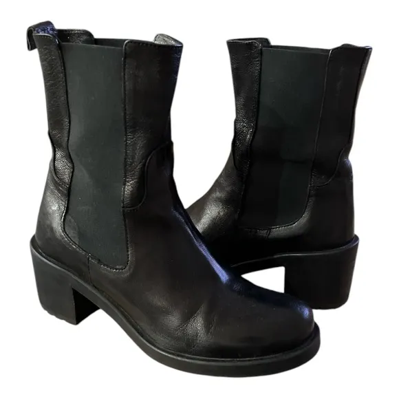 Emanuele Castro Made In Italy Black Leather Chelsea Ankle Boots Size 39/ US 8.5