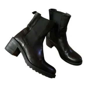 Emanuele Castro Made In Italy Black Leather Chelsea Ankle Boots Size 39/ US 8.5