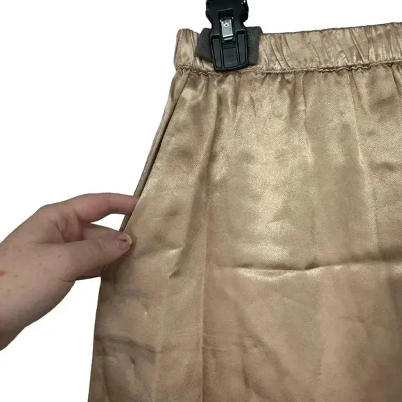 ENZA COSTA SHORTS WOMENS 0 SATIN BERMUDA WITH POCKETS DAY TO DATE NIGHT