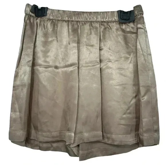 ENZA COSTA SHORTS WOMENS 0 SATIN BERMUDA WITH POCKETS DAY TO DATE NIGHT