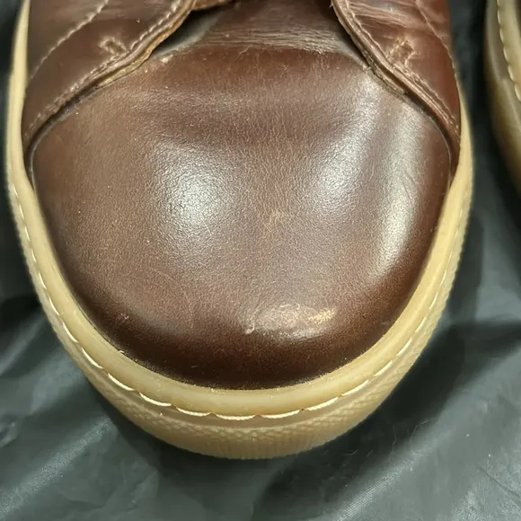 Epaulet Brown Leather Low Top Sneakers