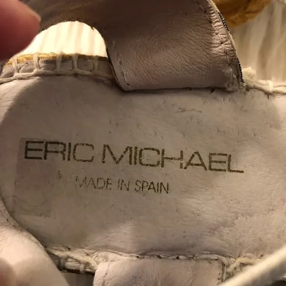 ERIC MICHAEL Sz 38 Navy/Cream Striped Espadrilles
