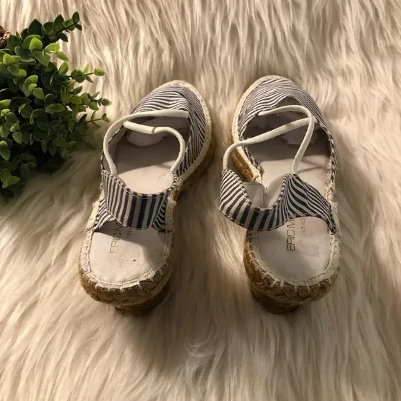 ERIC MICHAEL Sz 38 Navy/Cream Striped Espadrilles
