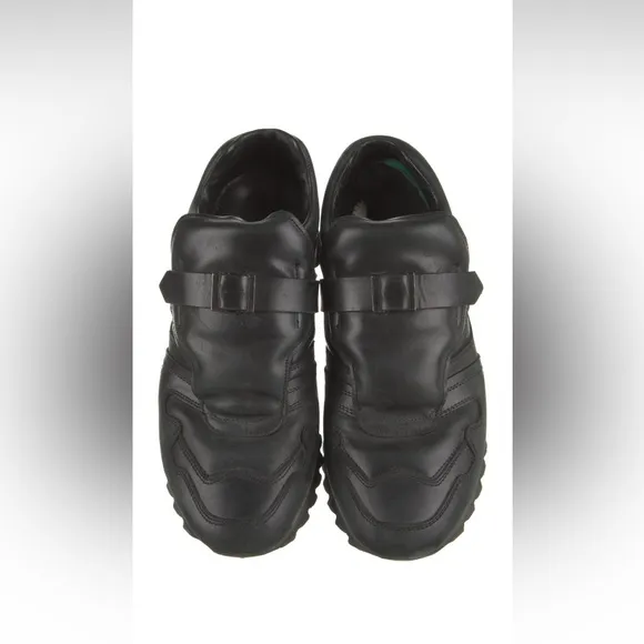 EU 40 Alexander McQueen Round Toe Low Top Sneakers