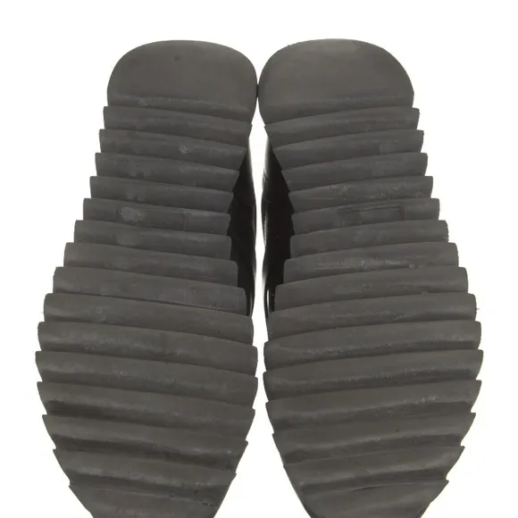 EU 40 Alexander McQueen Round Toe Low Top Sneakers