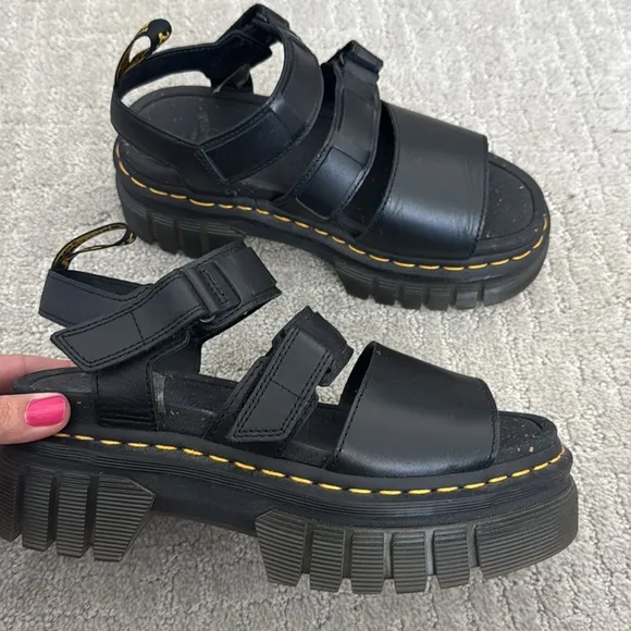 EUC Dr. Martens Ricki 3-Strap Sandals black leather platform Velcro strap