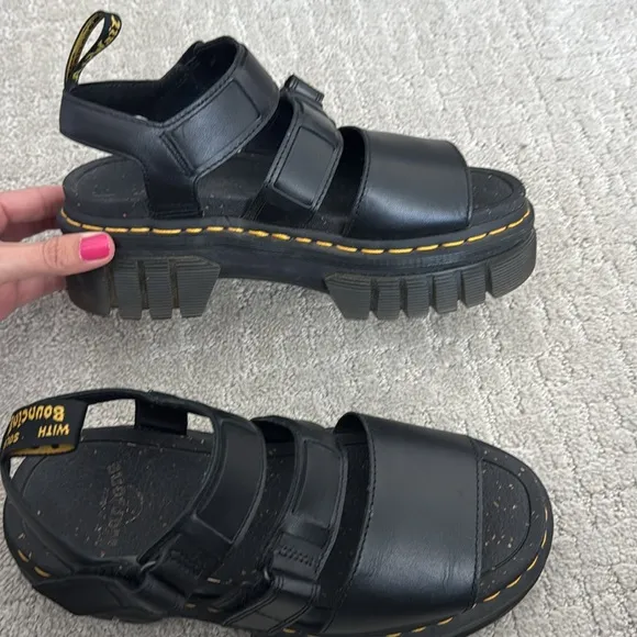 EUC Dr. Martens Ricki 3-Strap Sandals black leather platform Velcro strap