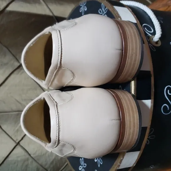EUC- Johnston &amp; Murphy Tasseled Leather Loafers w/Woven Vamp