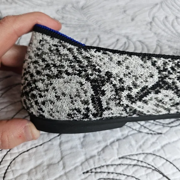 EUC Rothy’s White Python Snake Almond Loafers Flats Black Size 9