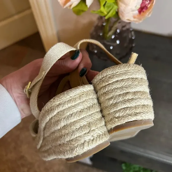 EUC Talbots Linen Espadrilles (size 7.5)