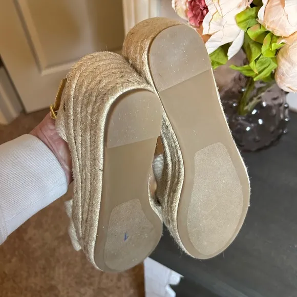 EUC Talbots Linen Espadrilles (size 7.5)