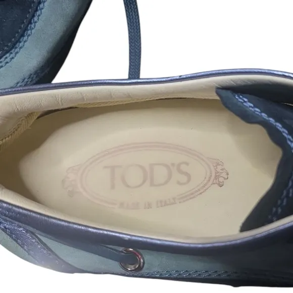 EUC Tod’s Womens Suede Sneakers