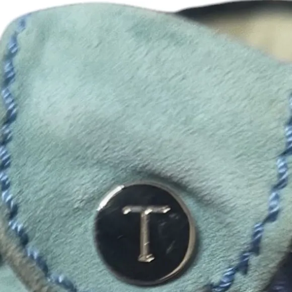 EUC Tod’s Womens Suede Sneakers
