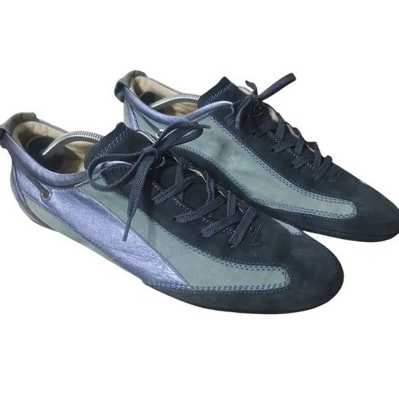 EUC Tod’s Womens Suede Sneakers
