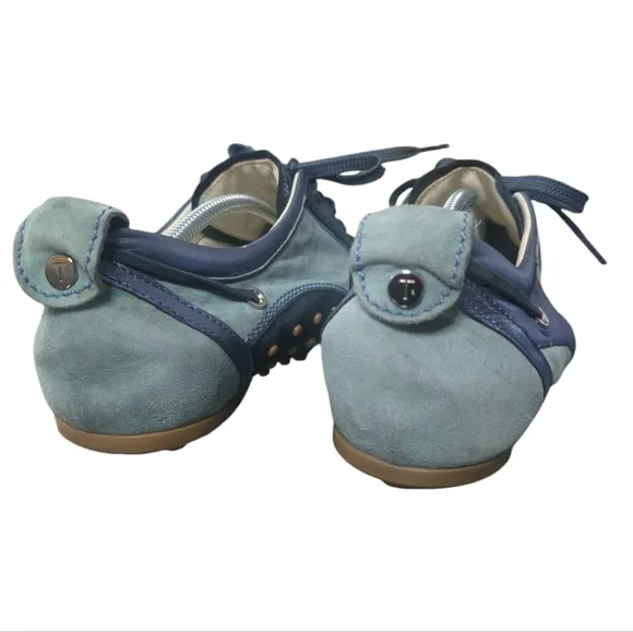 EUC Tod’s Womens Suede Sneakers