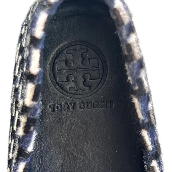 EUC Tory Burch Leather / Calf Hair Gemini Link Driving Loafers Size 6