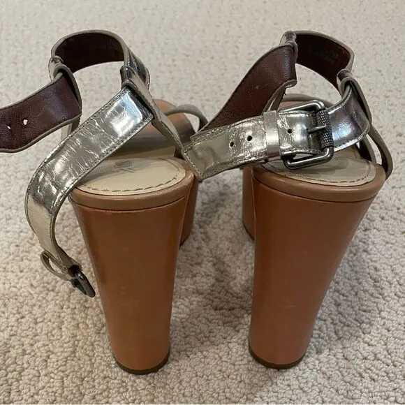 EUC Vera Wang Tan/Silver Leather Wedge Ankle Strap Sandals Size 9