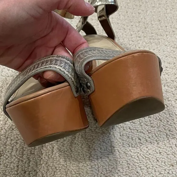 EUC Vera Wang Tan/Silver Leather Wedge Ankle Strap Sandals Size 9