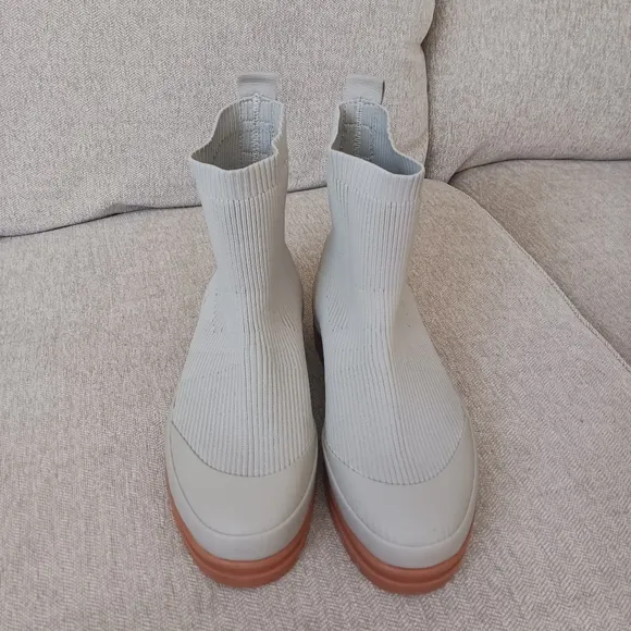 Everlane nude and tan socks combat boots