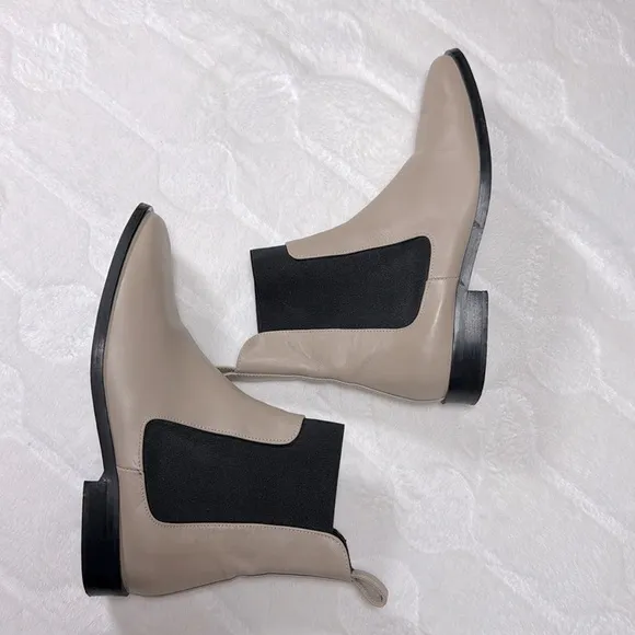 Everlane The Italian Leather Square Toe Chelsea Boots Size 9 Tan Black Color