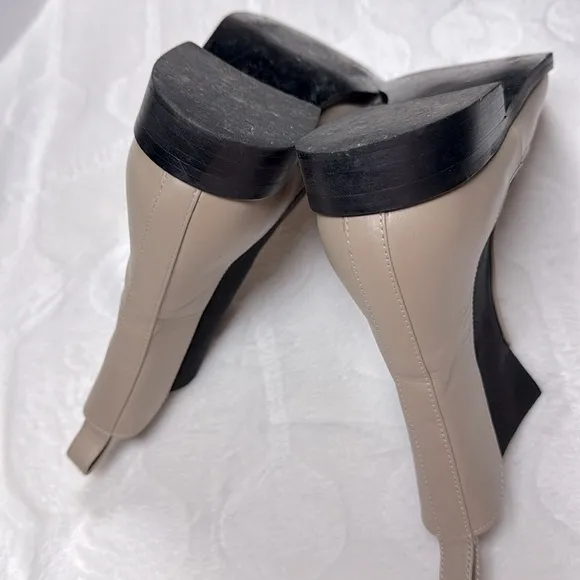Everlane The Italian Leather Square Toe Chelsea Boots Size 9 Tan Black Color