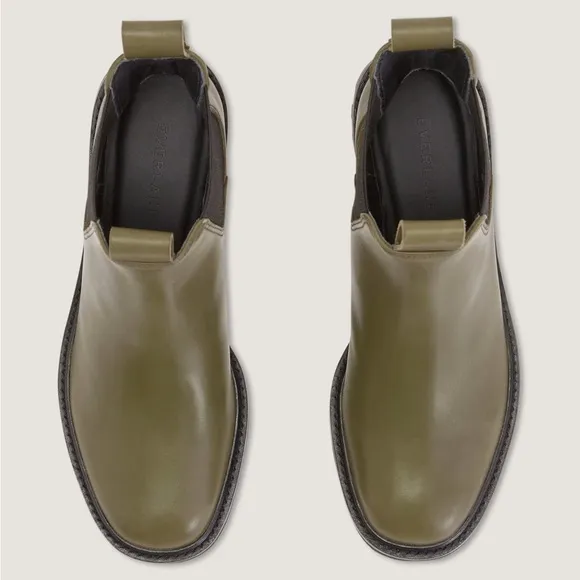 Everlane The Lug Chelsea Boot in Beech