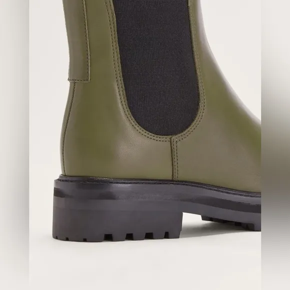 Everlane The Lug Chelsea Boot in Beech