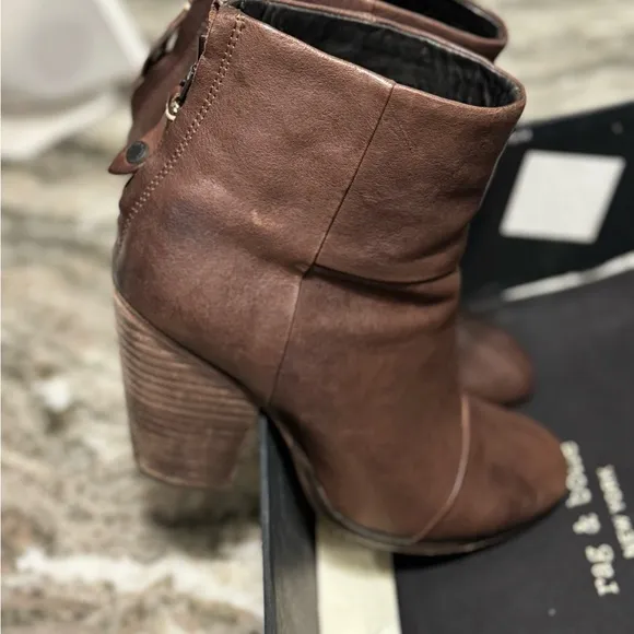 Excellent Condition -‎ Rag &amp; Bone Classic Newbury ankle boot - celeb favorite!⭐️
