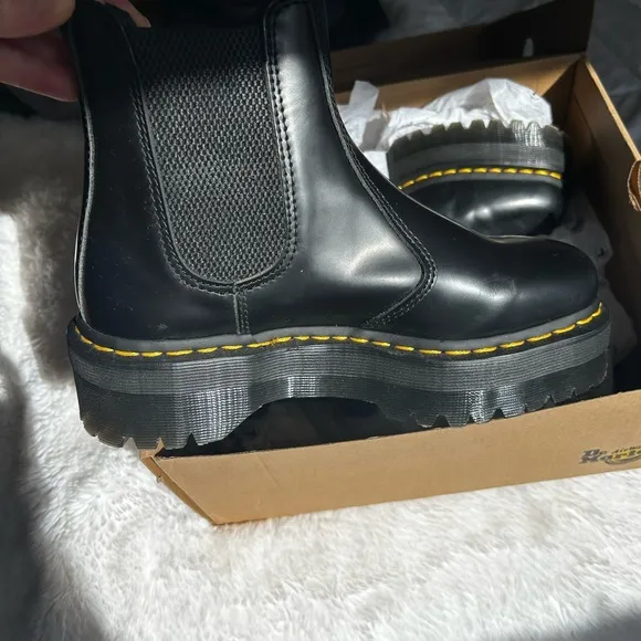 Excellent Condition Women’s Chelsea Boots by Doc Marten New without tags