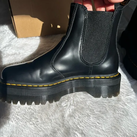 Excellent Condition Women’s Chelsea Boots by Doc Marten New without tags