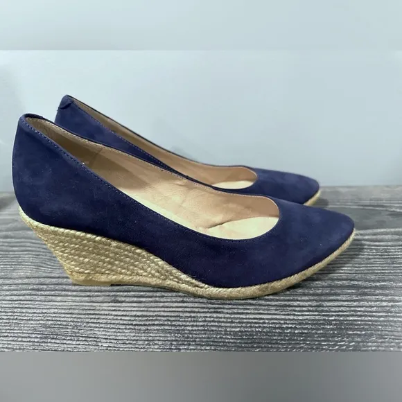 Excellent, like new condition Eric Michael “Teva” Navy Suede Espadrilles, US 7.5