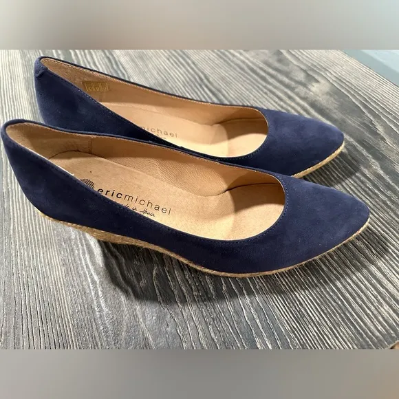 Excellent, like new condition Eric Michael “Teva” Navy Suede Espadrilles, US 7.5
