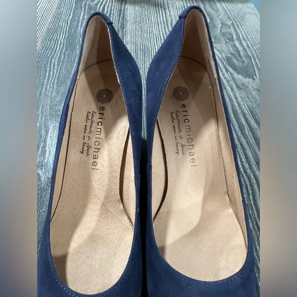 Excellent, like new condition Eric Michael “Teva” Navy Suede Espadrilles, US 7.5